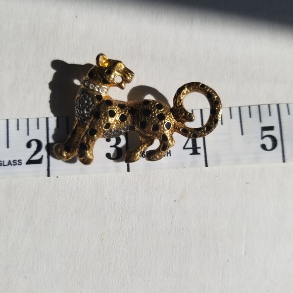 Cheetah Brooch - Picture 3 of 4